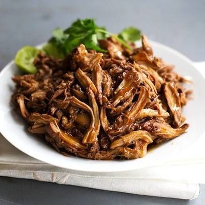 Honey Glazed Crockpot Chicken Adobo - simple pantry ingredients, hardly any hands-on time, 200 calories. | https://trim-fatburn.today