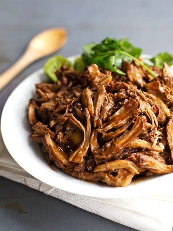 Honey Glazed Crockpot Chicken Adobo - simple pantry ingredients, hardly any hands-on time, 200 calories. | https://trim-fatburn.today